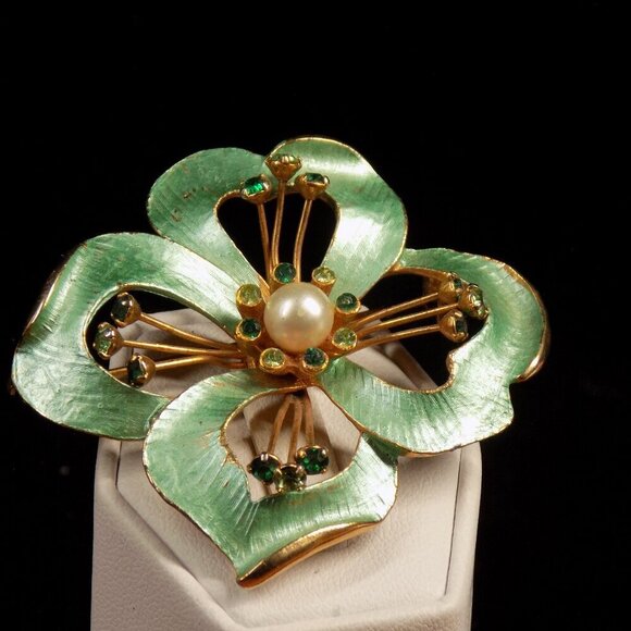 Vintage Weiss Brooch Floral Green Enamel Rhinestone Pearl Gold-tone - Picture 11 of 12